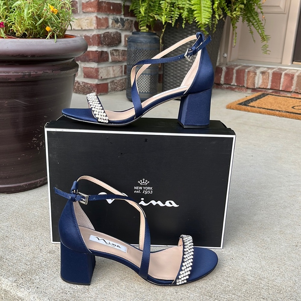 New in Box Nina navy strappy heel with rhinestones, size 7.5